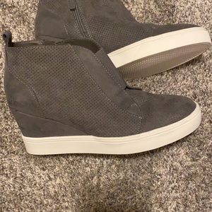 Gray sneaker wedges NEW!